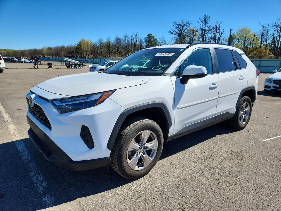 Auction sale of the 2022 Toyota Rav4, vin: 2T3P1RFV2NC299661, lot number: 53268086