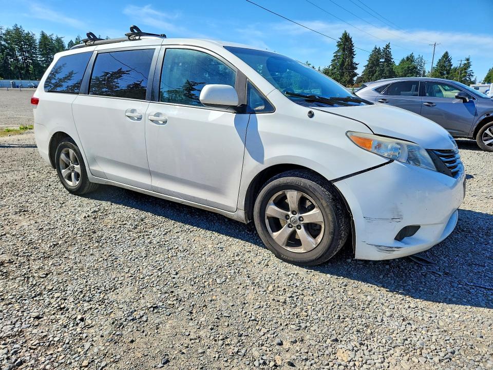 55206816 :رقم المزاد ، 5TDKK3DC1ES518227 vin ، 2014 Toyota Sienna مزاد بيع