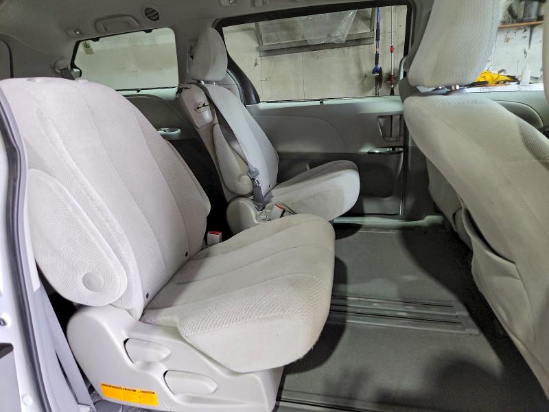 53365046 :رقم المزاد ، 5TDKK3DCXBS090797 vin ، 2011 Toyota Sienna مزاد بيع