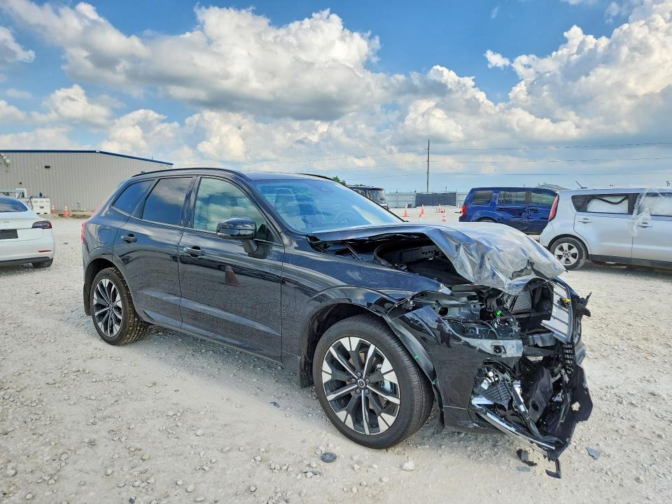 53652836 :رقم المزاد ، YV4M12RC4T1437065 vin ، 2026 Volvo Xc60 مزاد بيع
