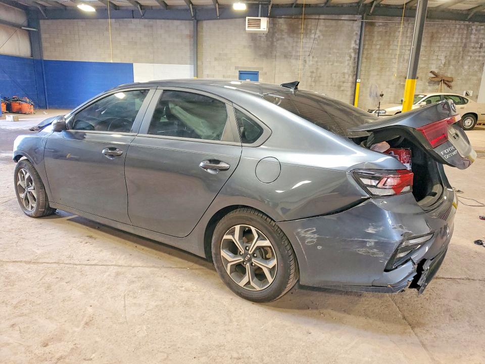 2021 Kia Forte მანქანა იყიდება აუქციონზე, vin: 3KPF24AD6ME351599, აუქციონის ნომერი: 53380246