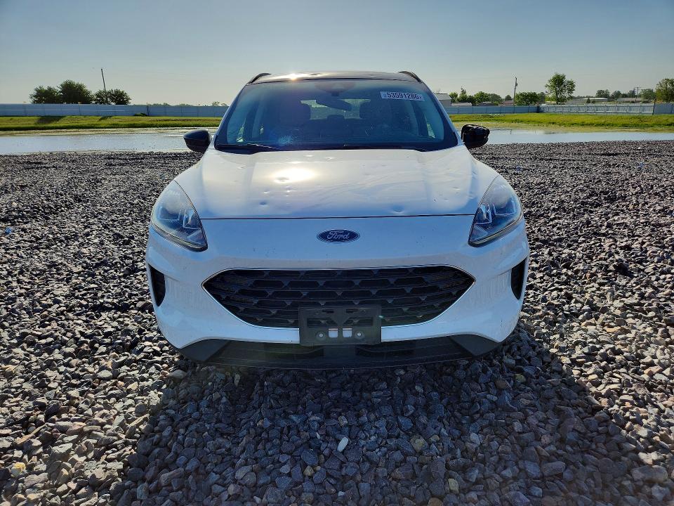 53591286 :رقم المزاد ، 1FMCU0BZ6MUA03105 vin ، 2021 Ford Escape مزاد بيع