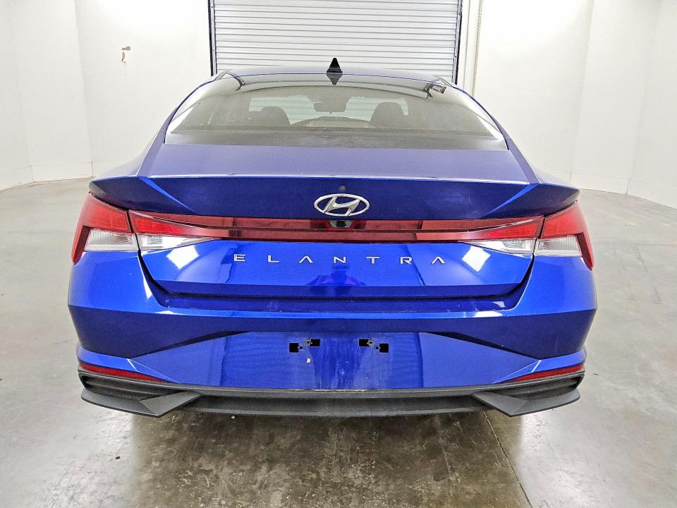 2021 Hyundai Elantra მანქანა იყიდება აუქციონზე, vin: KMHLM4AG2MU121627, აუქციონის ნომერი: 51274076
