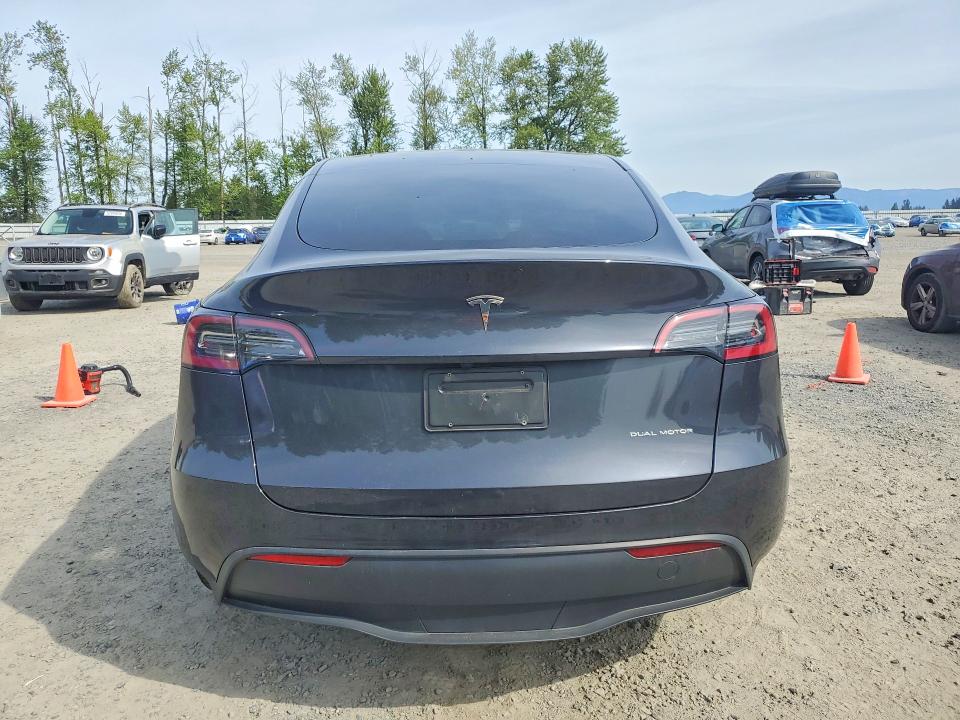 Продаж на аукціоні авто 2024 Tesla Model Y, vin: 7SAYGDEE0RF117704, номер лоту: 51866526