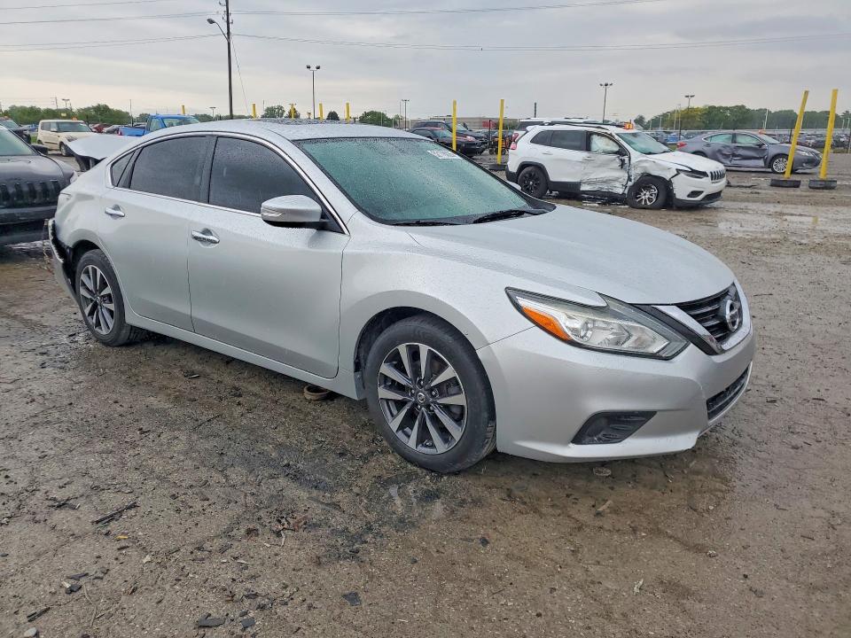 Продажа на аукционе авто 2017 Nissan Altima, vin: 1N4AL3AP1HC275241, номер лота: 52178026