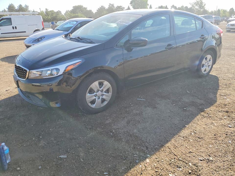2017 Kia Forte მანქანა იყიდება აუქციონზე, vin: 3KPFL4A72HE152899, აუქციონის ნომერი: 54860466
