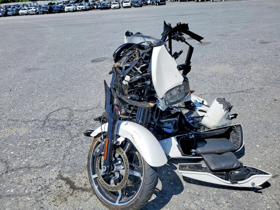 Продажа на аукционе авто 2025 Harley-davidson Flhx, vin: 1HD1KB710SB637761, номер лота: 55326616
