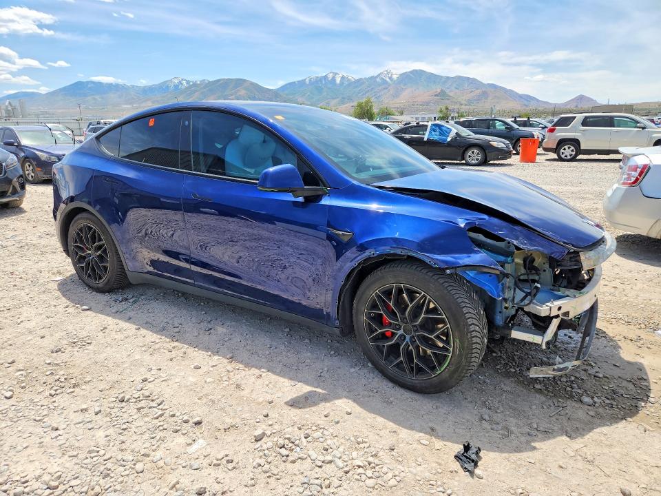 53845956 :رقم المزاد ، 7SAYGDEF3PF714755 vin ، 2023 Tesla Model Y مزاد بيع