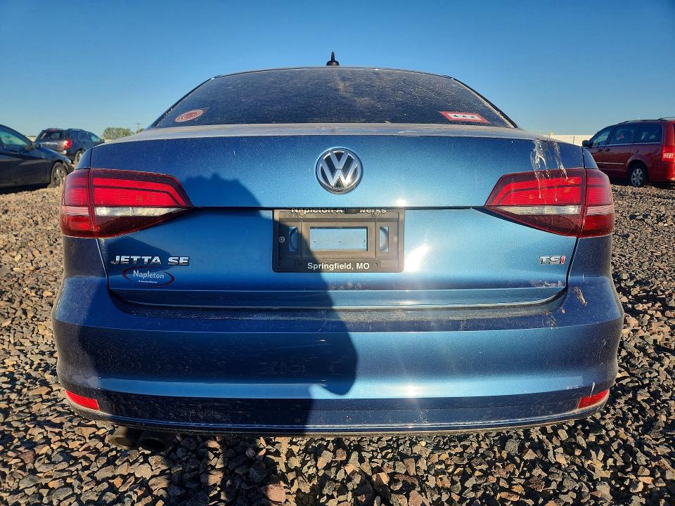 2018 Volkswagen Jetta მანქანა იყიდება აუქციონზე, vin: 3VWDB7AJ0JM216907, აუქციონის ნომერი: 53408516