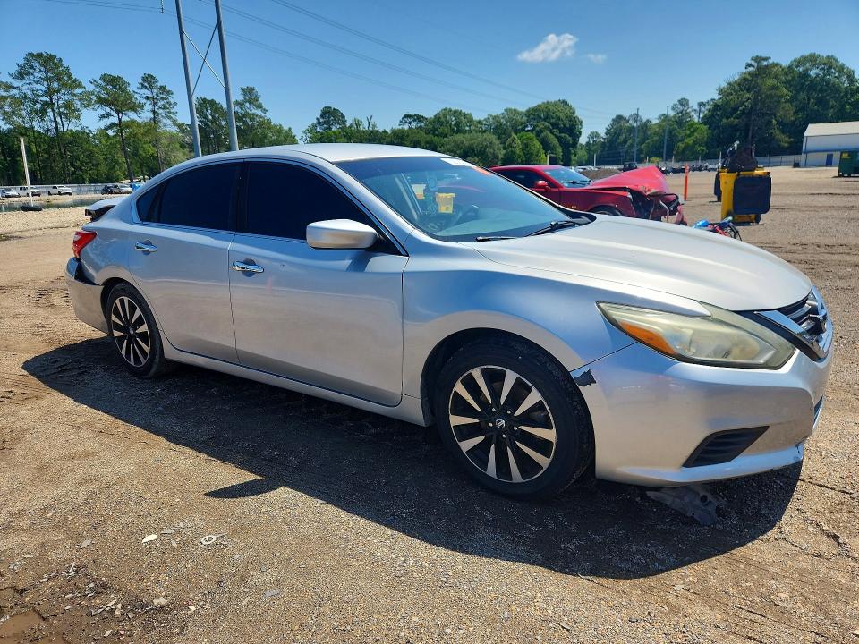 2016 Nissan Altima მანქანა იყიდება აუქციონზე, vin: 1N4AL3AP7GC133071, აუქციონის ნომერი: 52870376