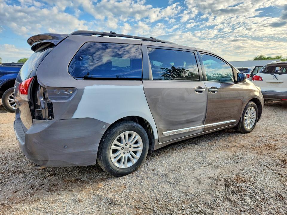 Продажа на аукционе авто 2014 Toyota Sienna, vin: 5TDYK3DC7ES460831, номер лота: 52539416