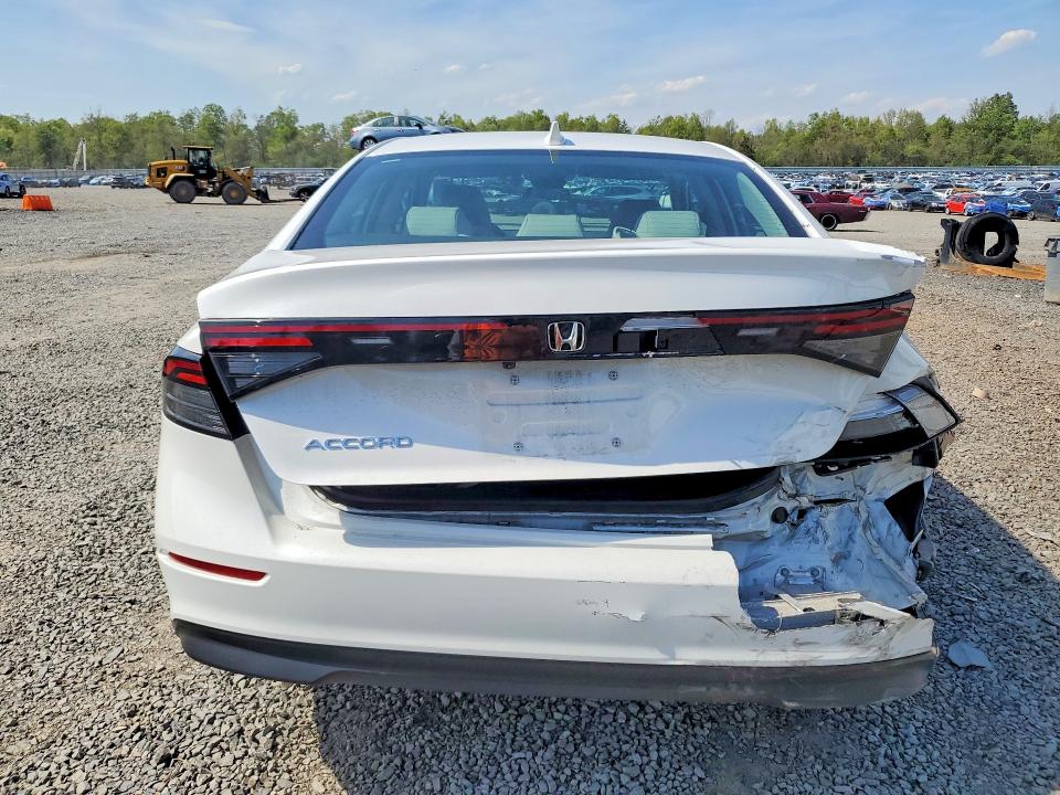 52621596 :رقم المزاد ، 1HGCY1F23RA065504 vin ، 2024 Honda Accord مزاد بيع