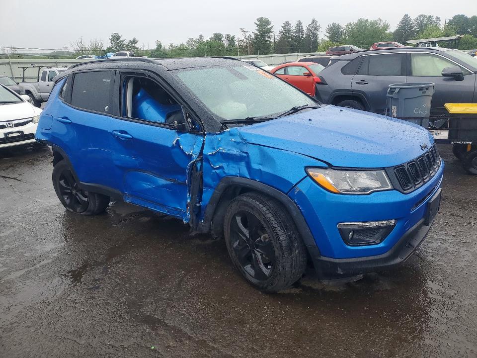 54630486 :رقم المزاد ، 3C4NJDBB4JT316062 vin ، 2018 Jeep Compass مزاد بيع