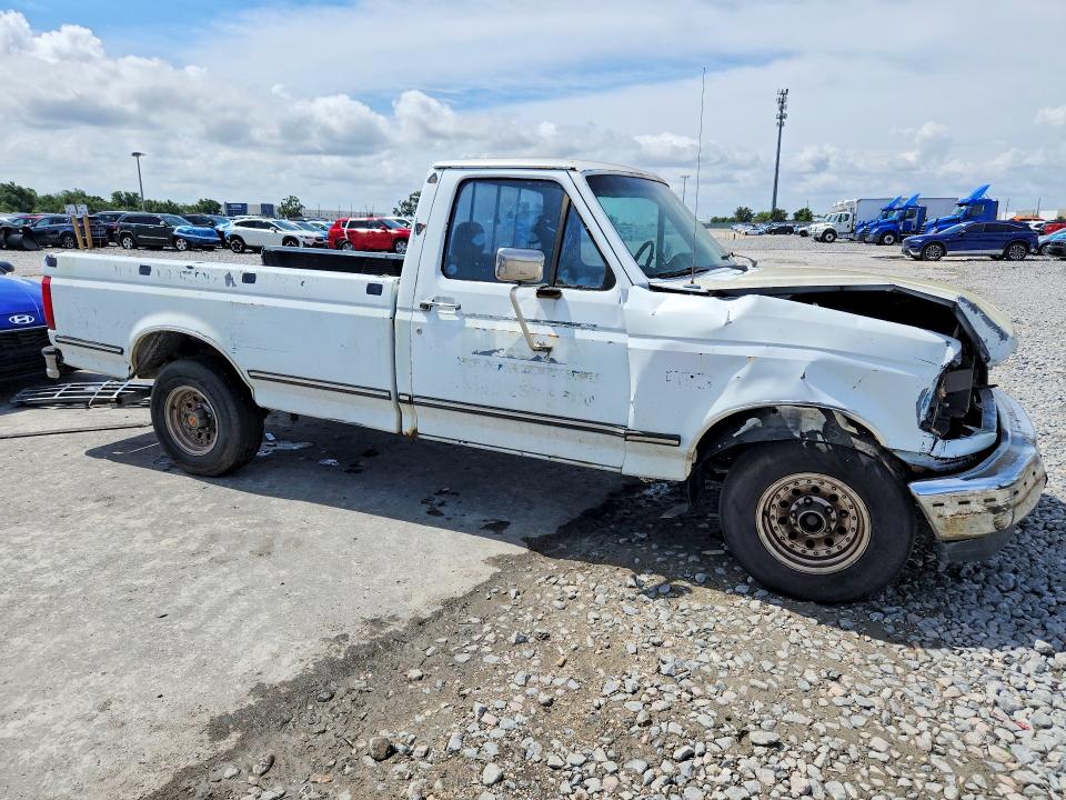 55284006 :رقم المزاد ، 1FTEF15N6NLA57405 vin ، 1992 Ford F150 مزاد بيع