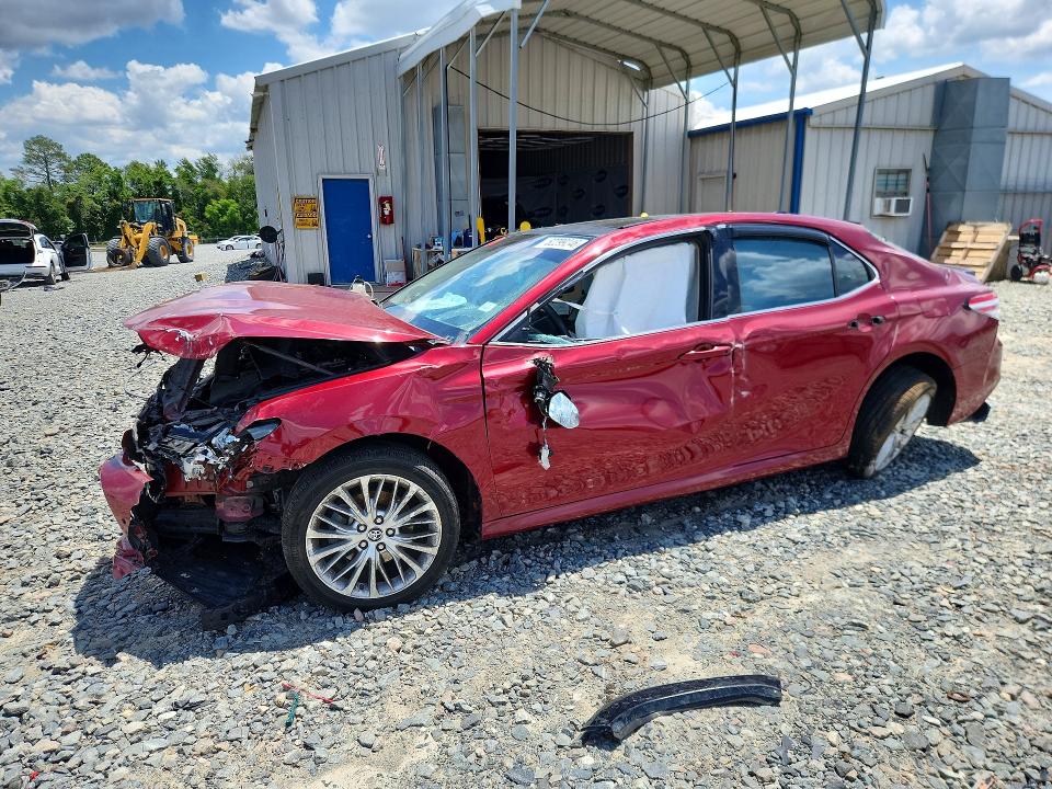 2018 Toyota Camry მანქანა იყიდება აუქციონზე, vin: 4T1B11HK9JU531110, აუქციონის ნომერი: 52299246