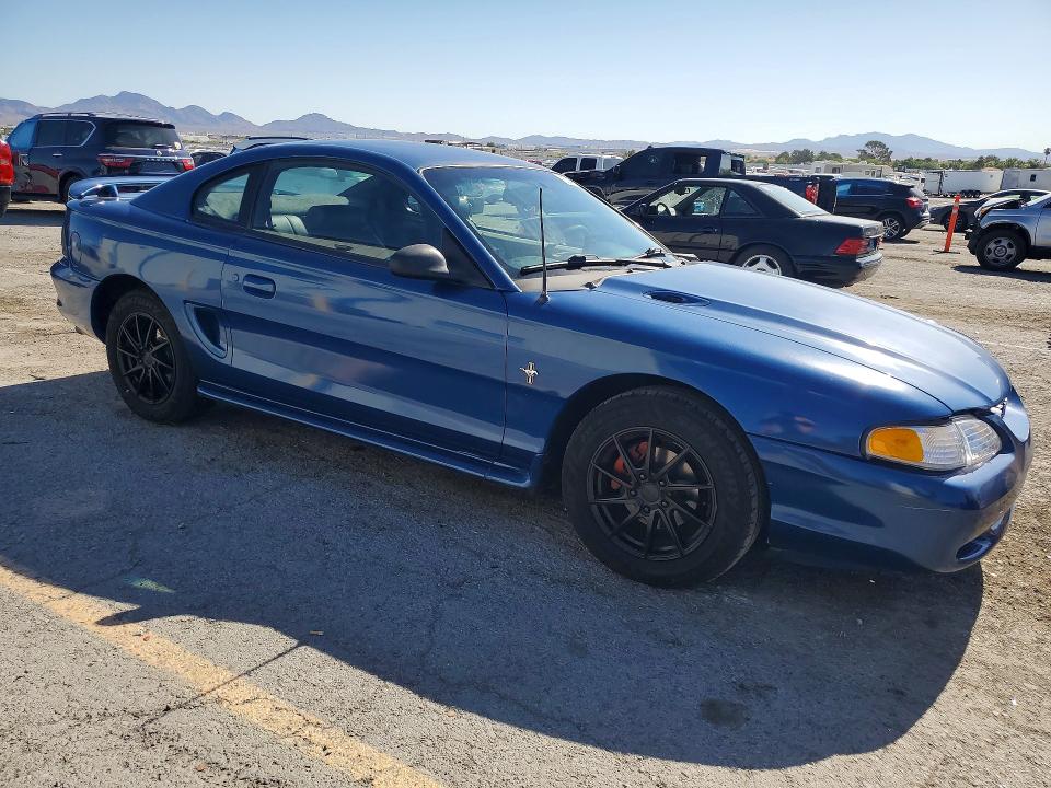 1998 Ford Mustang მანქანა იყიდება აუქციონზე, vin: 1FAFP4048WF132581, აუქციონის ნომერი: 52435846