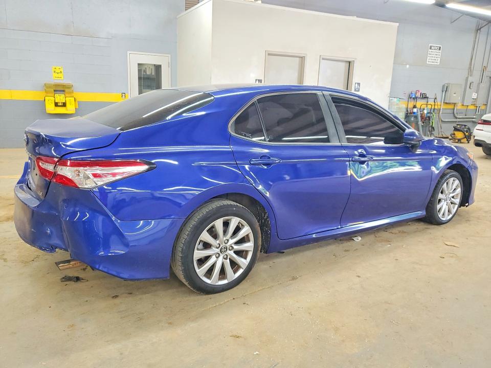 Продажа на аукционе авто 2018 Toyota Camry, vin: 4T1B11HK9JU579383, номер лота: 53477496