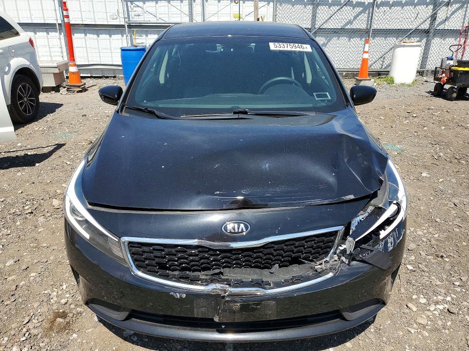 53375946 :رقم المزاد ، 3KPFL4A78JE280666 vin ، 2018 Kia Forte مزاد بيع
