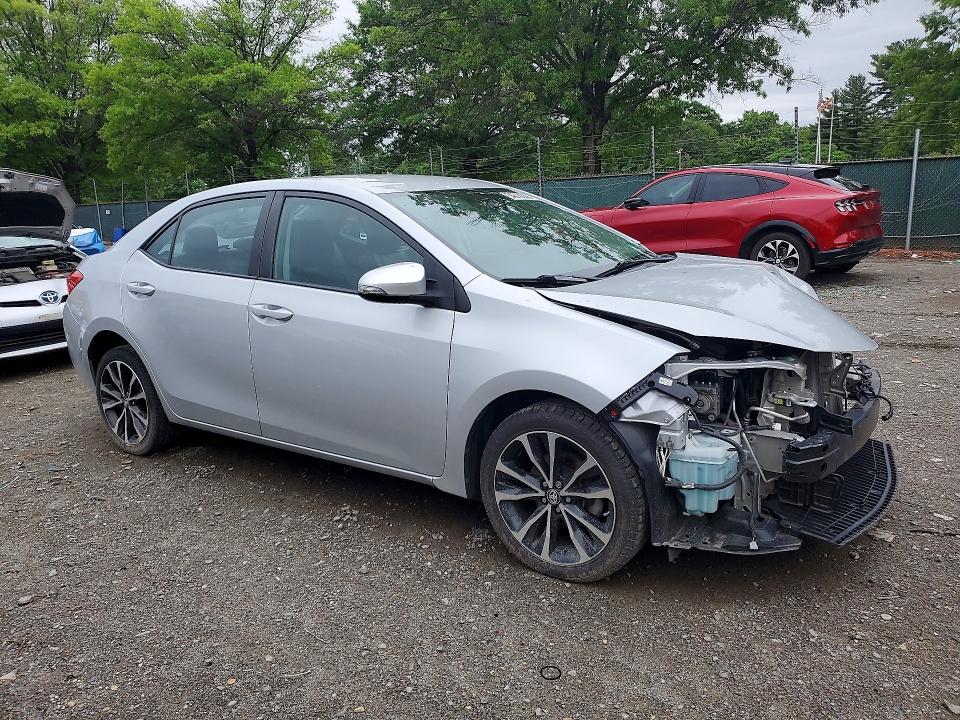 54610816 :رقم المزاد ، 5YFBURHE6JP779333 vin ، 2018 Toyota Corolla مزاد بيع