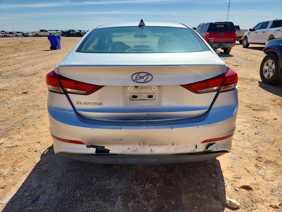2017 Hyundai Elantra მანქანა იყიდება აუქციონზე, vin: 5NPD84LF3HH170739, აუქციონის ნომერი: 55271096