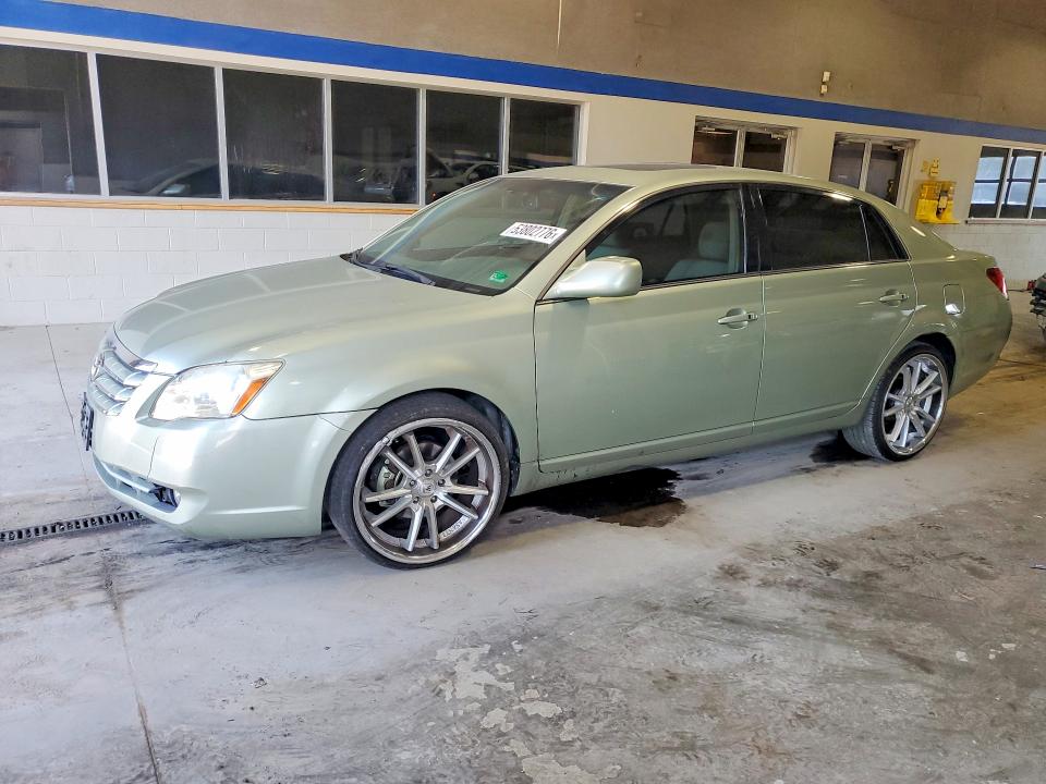 53802776 :رقم المزاد ، 4T1BK36BX6U111553 vin ، 2006 Toyota Avalon مزاد بيع
