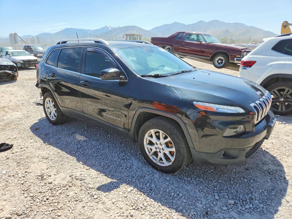 51458606 :رقم المزاد ، 1C4PJMCB8GW182568 vin ، 2016 Jeep Cherokee مزاد بيع