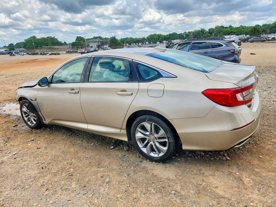 55317676 :رقم المزاد ، 1HGCV1F11JA016760 vin ، 2018 Honda Accord مزاد بيع