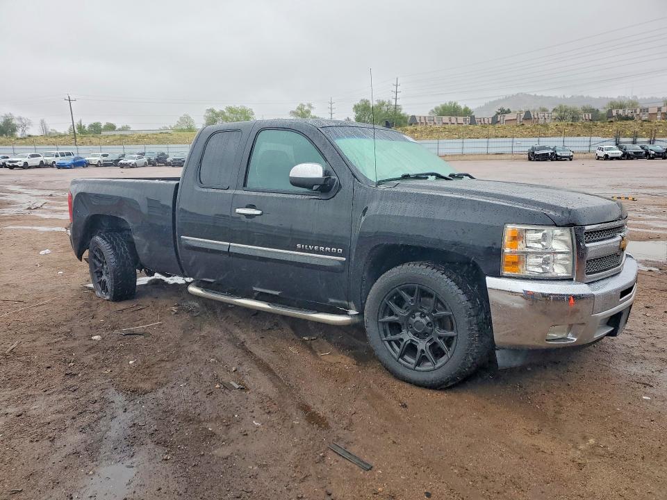 52233766 :رقم المزاد ، 1GCRCSE07DZ407091 vin ، 2013 Chevrolet Silverado مزاد بيع