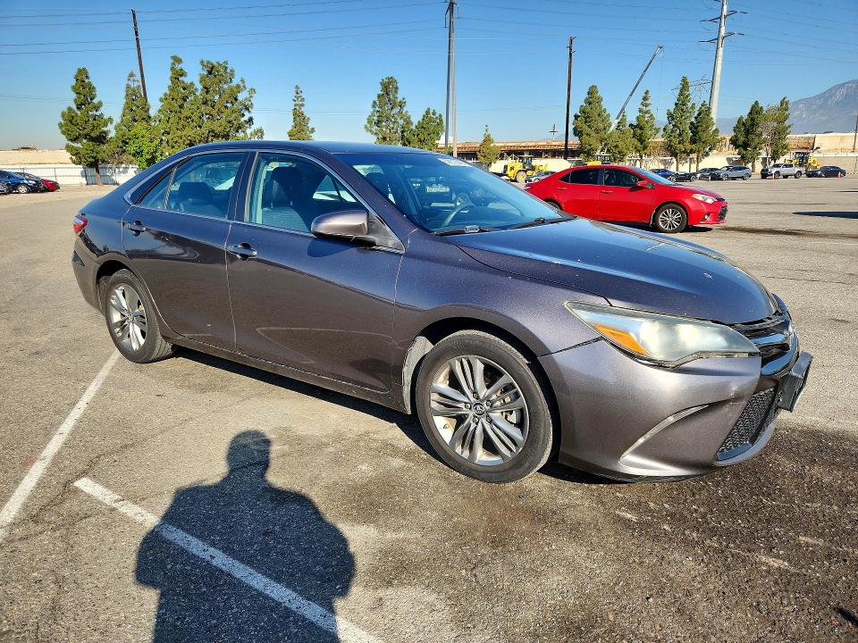 2015 Toyota Camry მანქანა იყიდება აუქციონზე, vin: 4T1BF1FK3FU062236, აუქციონის ნომერი: 52870526