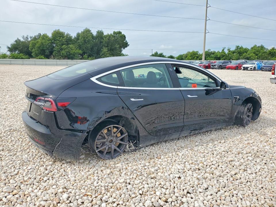53256186 :رقم المزاد ، 5YJ3E1EB2KF384205 vin ، 2019 Tesla Model 3 مزاد بيع
