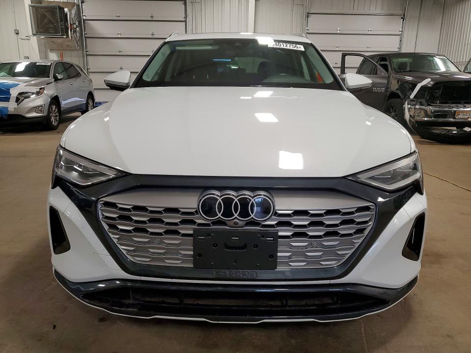 Продажа на аукционе авто 2024 Audi Q8 E-tron, vin: WA15AAGE4RB028759, номер лота: 54012756