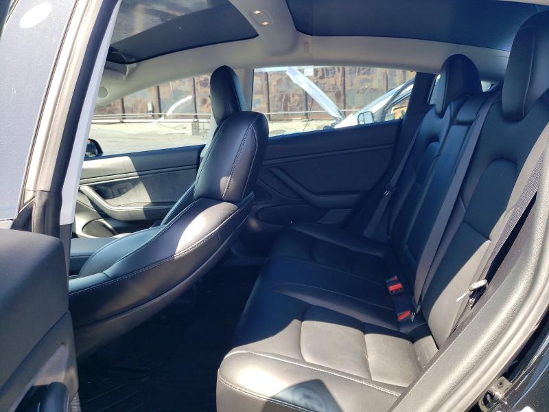 52902826 :رقم المزاد ، 5YJ3E1EA1KF305078 vin ، 2019 Tesla Model 3 مزاد بيع