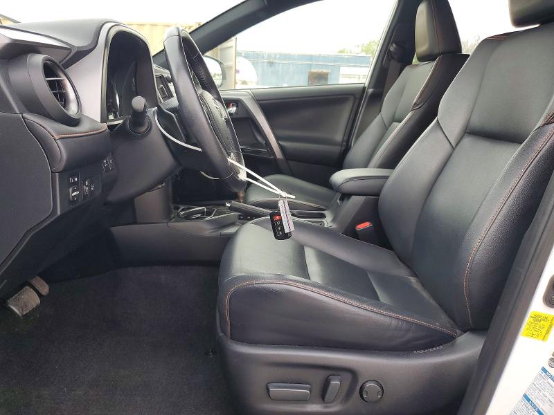 Aukcja sprzedaży 2017 Toyota Rav4, vin: JTMJFREV7HD206688, numer aukcji: 52379056
