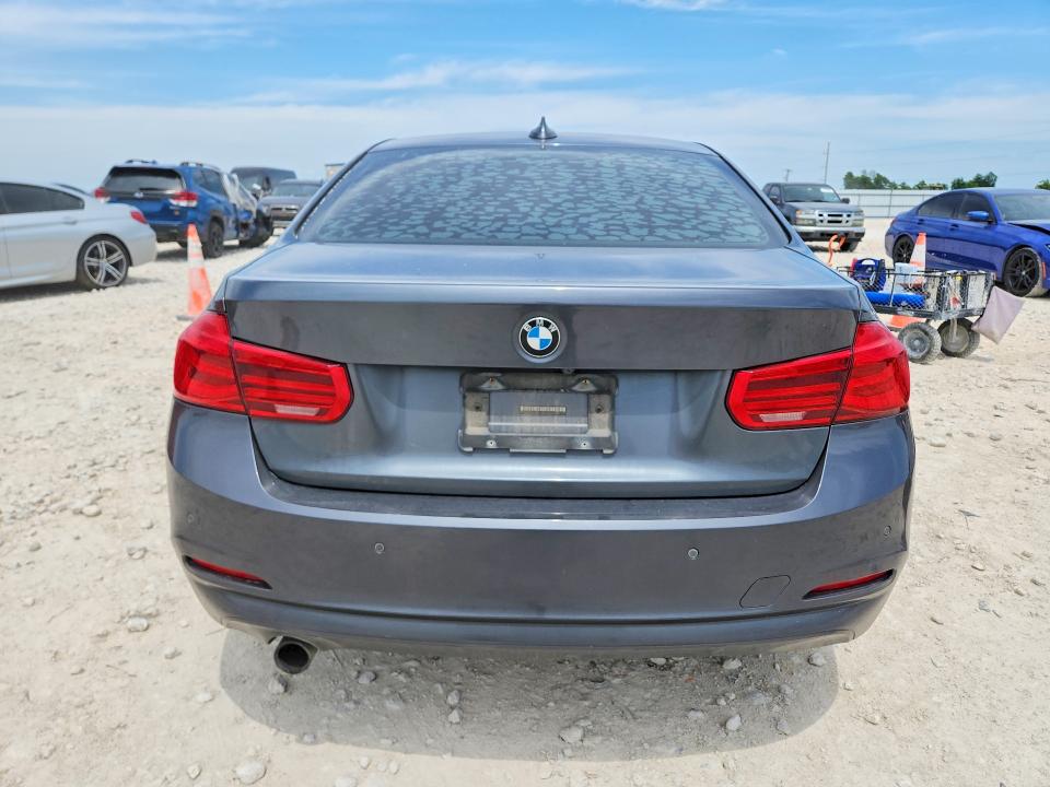 55158126 :رقم المزاد ، WBA8E1G55GNT38371 vin ، 2016 Bmw 320 مزاد بيع