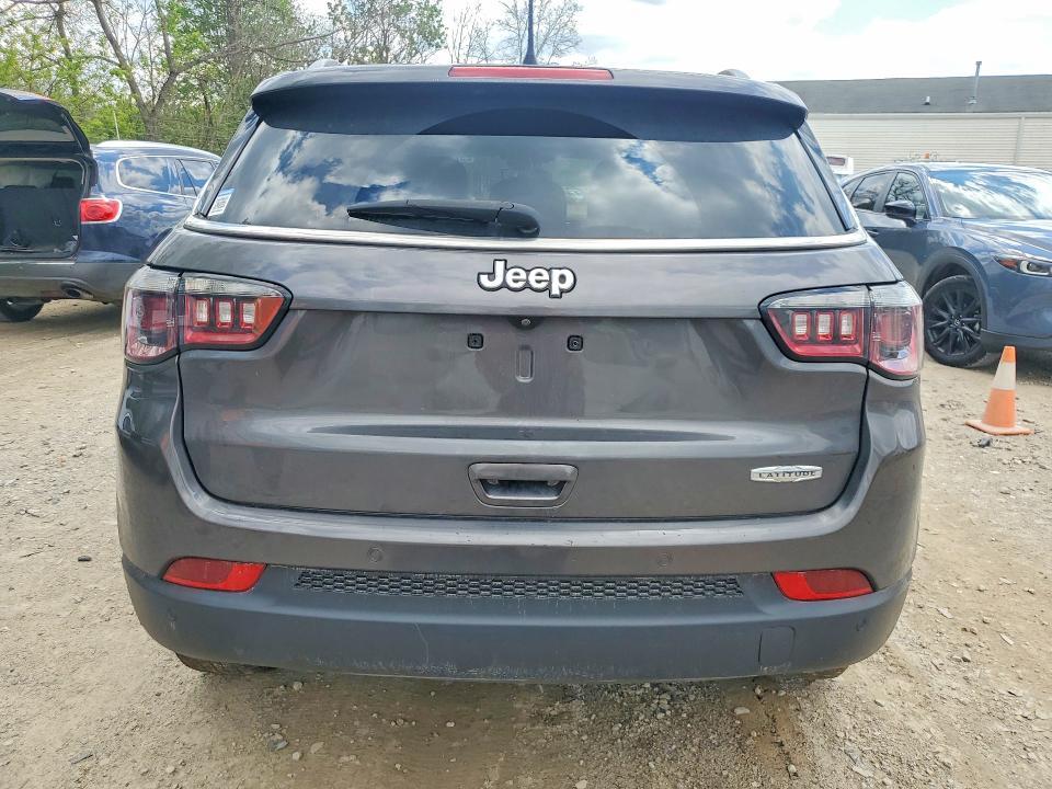 52815206 :رقم المزاد ، 3C4NJCBB4LT258774 vin ، 2020 Jeep Compass مزاد بيع