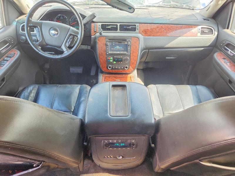 52474606 :رقم المزاد ، 1GNFK16388R277845 vin ، 2008 Chevrolet Suburban مزاد بيع