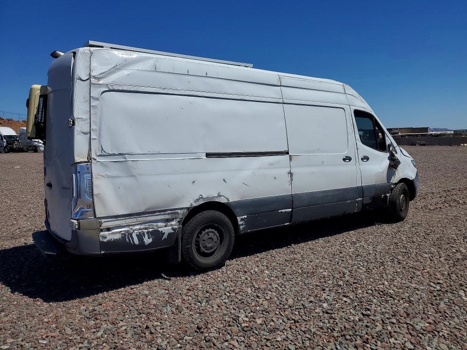 52264276 :رقم المزاد ، W1W40CHY1MT054669 vin ، 2021 Mercedes Benz Sprinter مزاد بيع