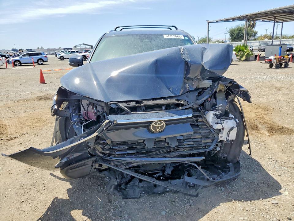 2026 Toyota Grand Highlander Hybrid მანქანა იყიდება აუქციონზე, vin: 5TDACAB56TS072011, აუქციონის ნომერი: 54162686