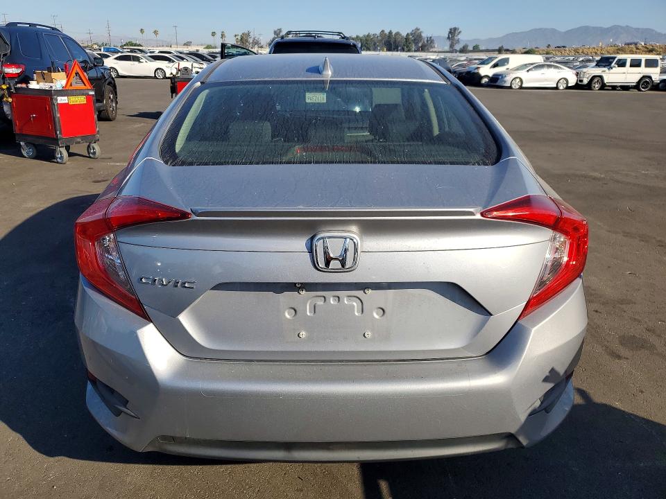 53186346 :رقم المزاد ، JHMFC1F35JX033107 vin ، 2018 Honda Civic مزاد بيع