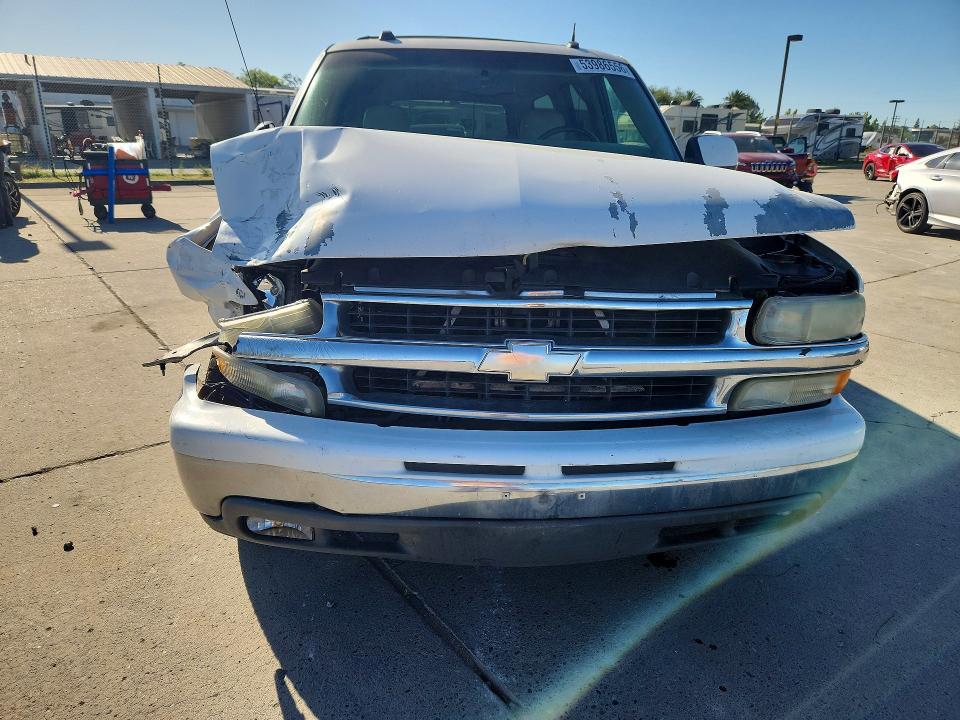 53986556 :رقم المزاد ، 1GNEC16T04J157295 vin ، 2004 Chevrolet Suburban مزاد بيع