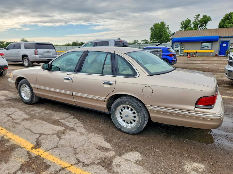 52448626 :رقم المزاد ، 2FALP74W0VX218356 vin ، 1997 Ford Crown Victoria مزاد بيع