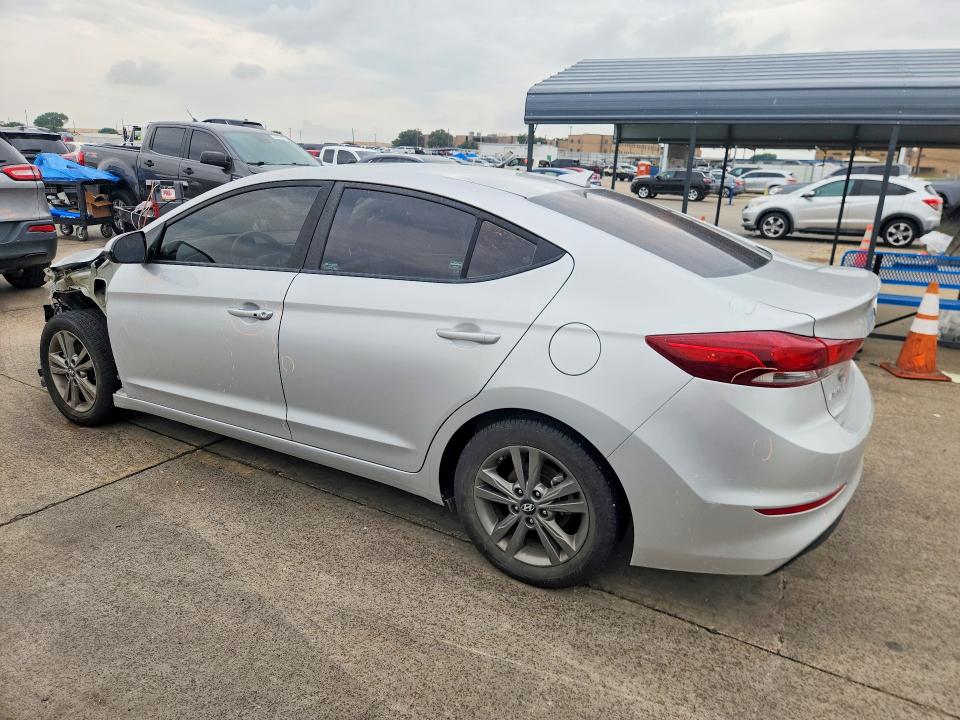 51910716 :رقم المزاد ، 5NPD84LFXJH293931 vin ، 2018 Hyundai Elantra مزاد بيع
