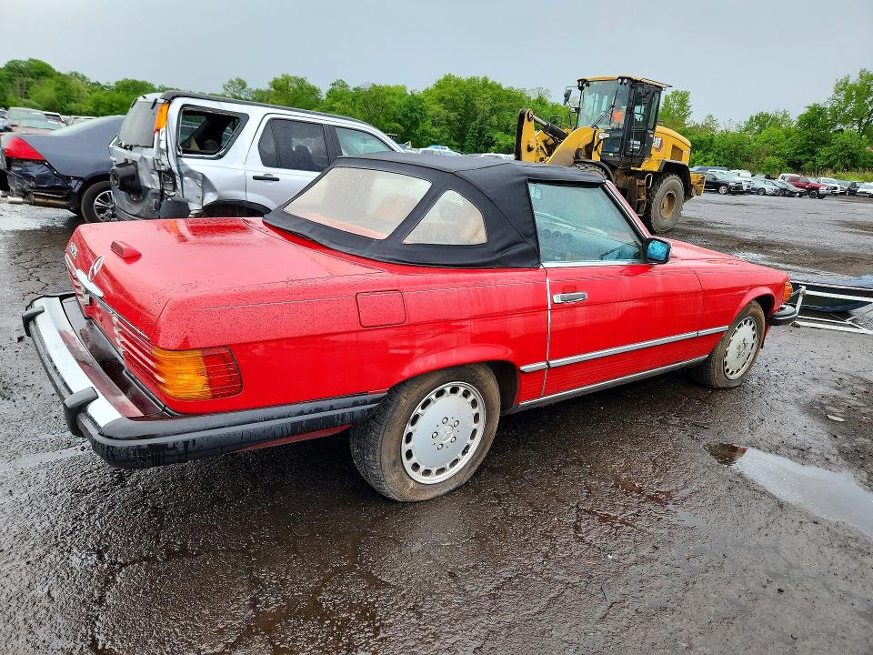 54129786 :رقم المزاد ، WDBBA48D4JA079963 vin ، 1988 Mercedes-benz 560 مزاد بيع