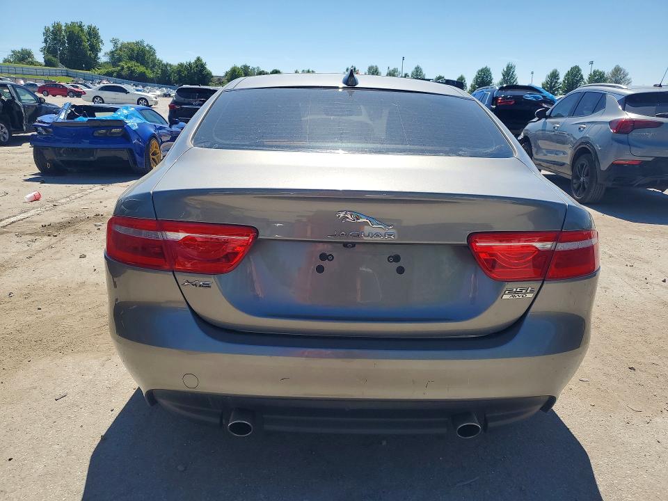 Продаж на аукціоні авто 2019 Jaguar Xe, vin: SAJAJ4FX2KCP54226, номер лоту: 53135346