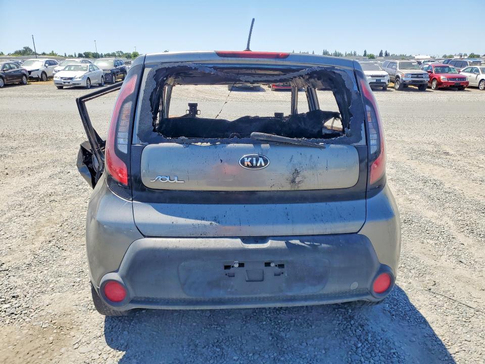 2015 Kia Soul მანქანა იყიდება აუქციონზე, vin: KNDJP3A57F7180041, აუქციონის ნომერი: 52886626