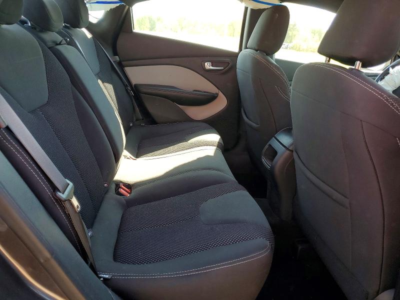 52673946 :رقم المزاد ، 1C3CDFBBXFD242965 vin ، 2015 Dodge Dart مزاد بيع