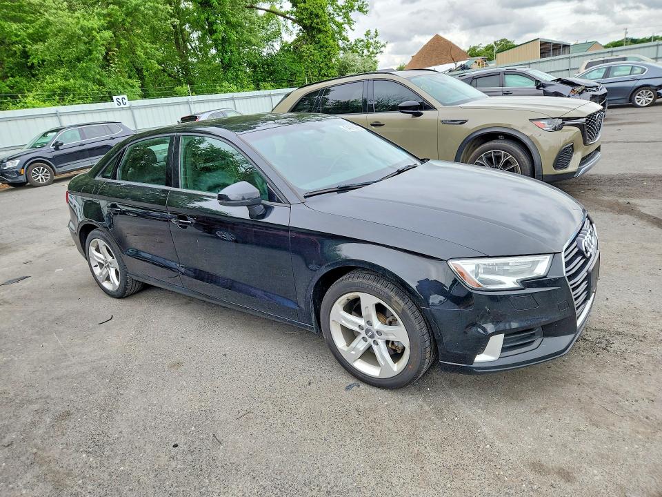 Продажа на аукционе авто 2018 Audi A3, vin: WAUAUGFF6J1045871, номер лота: 54779286