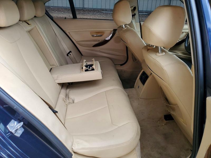 2013 Bmw 328 მანქანა იყიდება აუქციონზე, vin: WBA3A5G5XDNP22218, აუქციონის ნომერი: 54418906