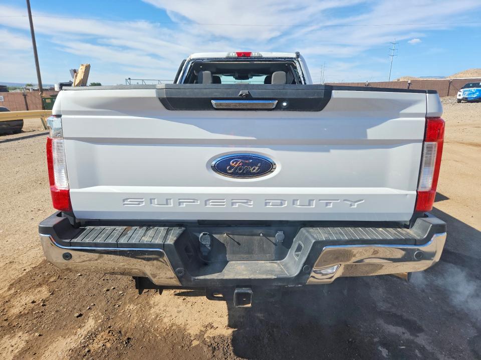 52944246 :رقم المزاد ، 1FT7W2B63JEC41839 vin ، 2018 Ford F250 مزاد بيع