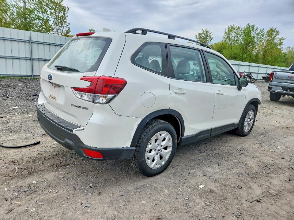 53182126 :رقم المزاد ، JF2SKACC5NH440420 vin ، 2022 Subaru Forester مزاد بيع